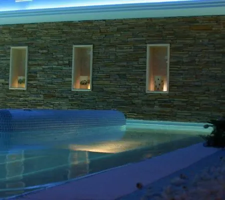 Gold Hotel